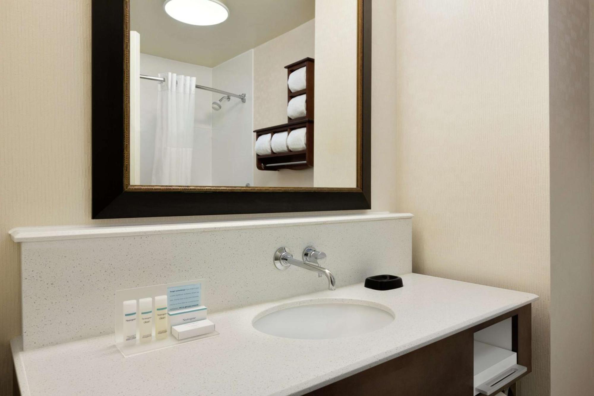 Hampton Inn Wichita Falls-Sikes Senter Mall Экстерьер фото