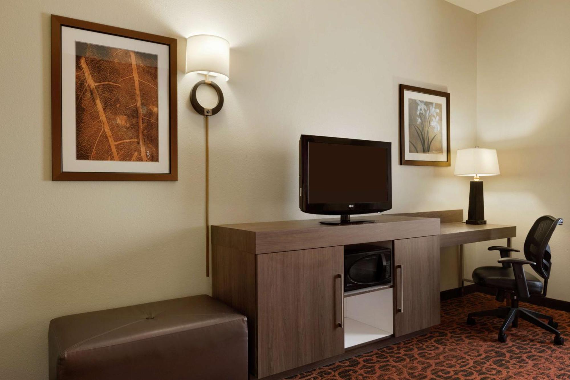 Hampton Inn Wichita Falls-Sikes Senter Mall Экстерьер фото