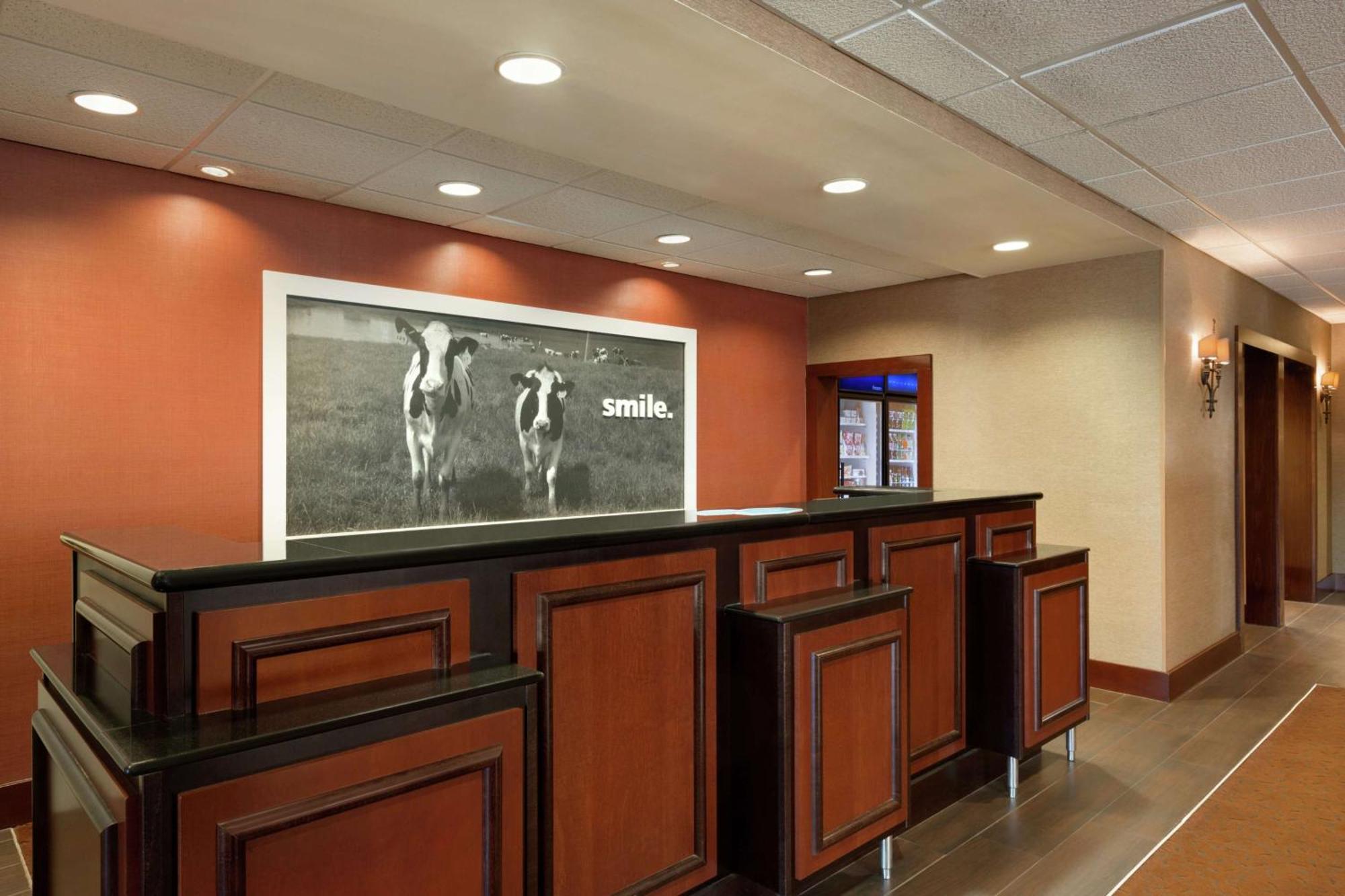 Hampton Inn Wichita Falls-Sikes Senter Mall Экстерьер фото