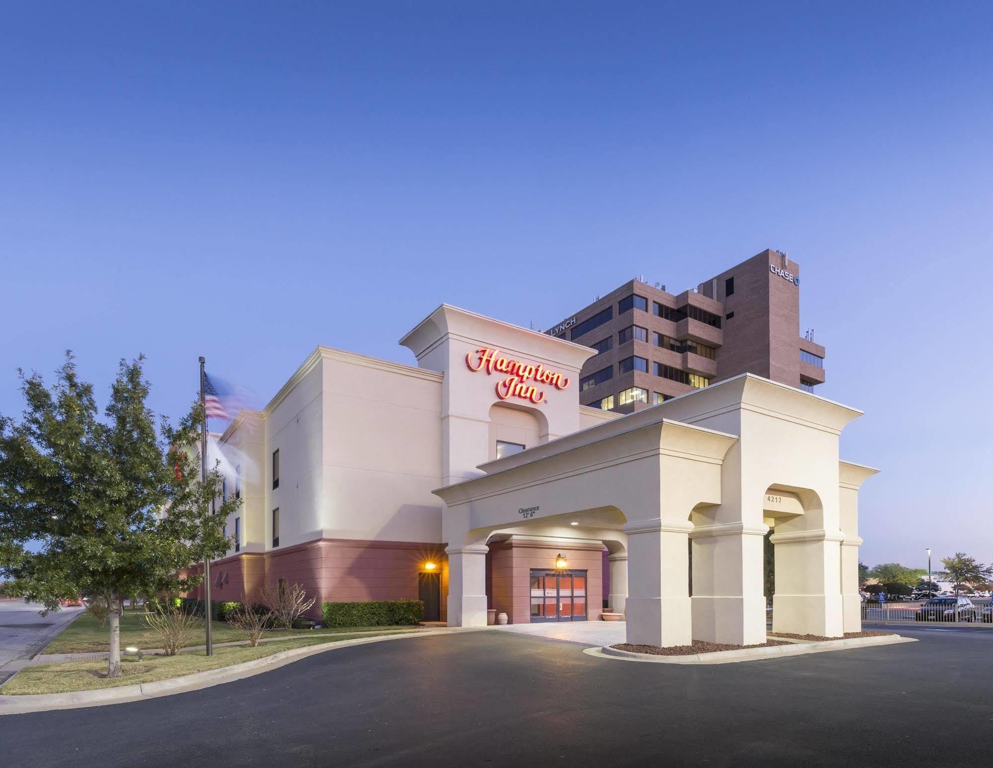 Hampton Inn Wichita Falls-Sikes Senter Mall Экстерьер фото